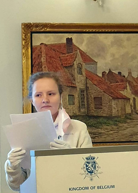 Екатерина Колобродова читает свой перевод отрывка поэмы «Фрагменты автобиографии» Лилиан Вутерс Екатерина Колобродова читает свой перевод отрывка поэмы «Фрагменты автобиографии» Лилиан Вутерс