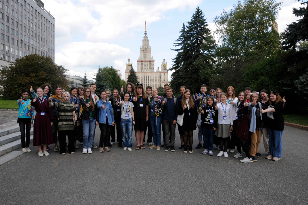 Участники, волонтёры, преподаватели и оргкомитет IV Школы славистики Участники, волонтёры, преподаватели и оргкомитет IV Школы славистики